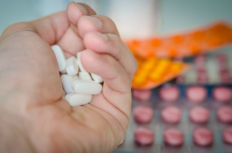 Pandemia lovește și industria farmaceutică. Consumul de medicamente în România a scăzut cu 16%