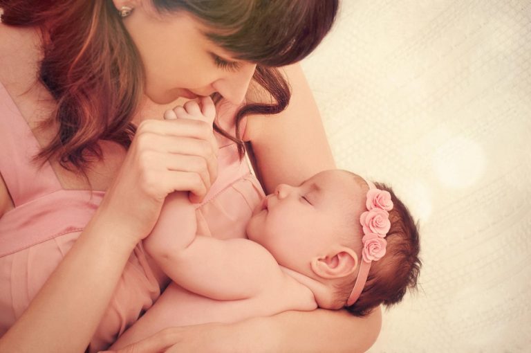 4 lucruri pe care le poți face cu placenta după naștere