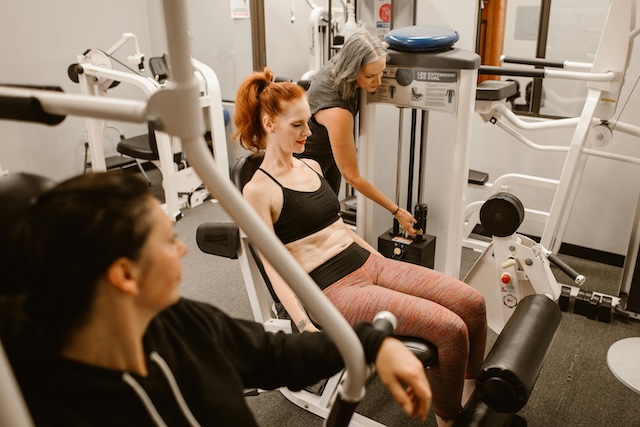 Posibilitatea de a rămâne însărcinată în Pre-Menopauză și Post-Menopauză: Explorând Realitatea și Miturile