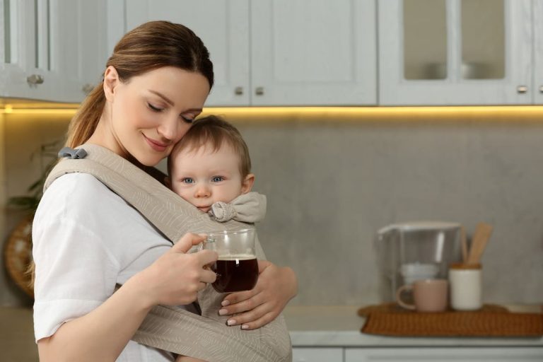 Beneficiile utilizării unui marsupiu pentru bebeluși