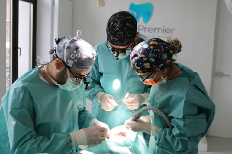Implantul dentar Fast & Fixed este posibil la Dental Premier