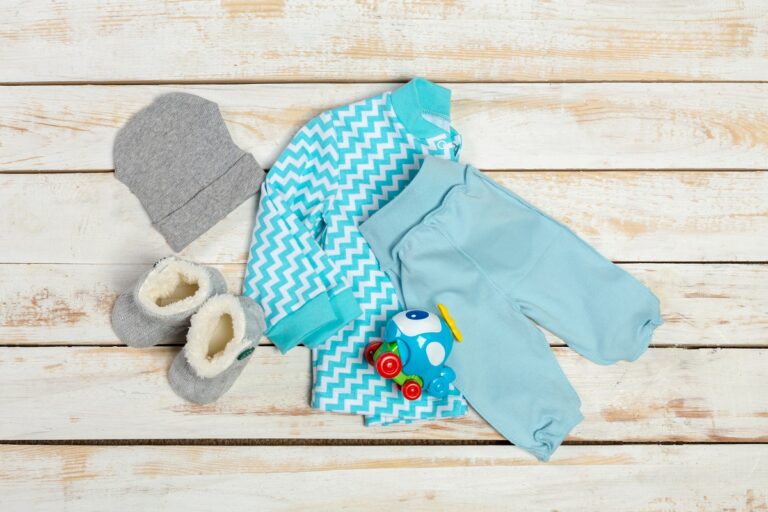 Cadouri inspirate: seturi de botez gata pregătite pentru ziua cea mare
