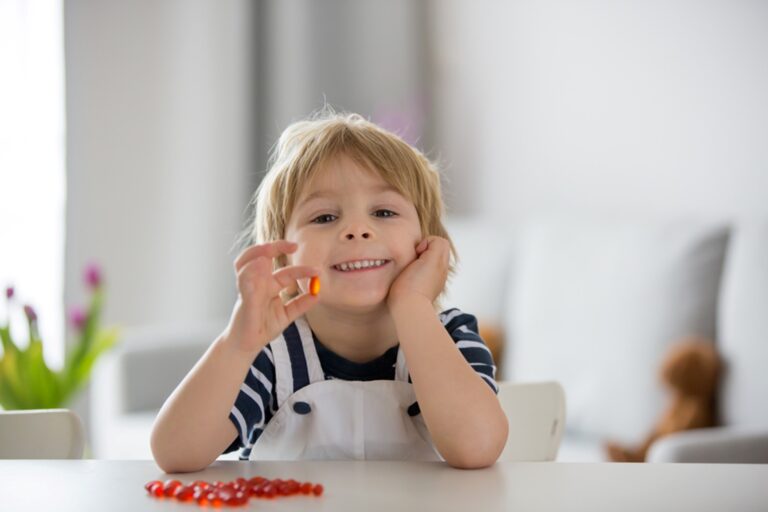 Ce suplimente pentru copii să administrezi în sezonul rece: vitamine și minerale pentru protecție maximă