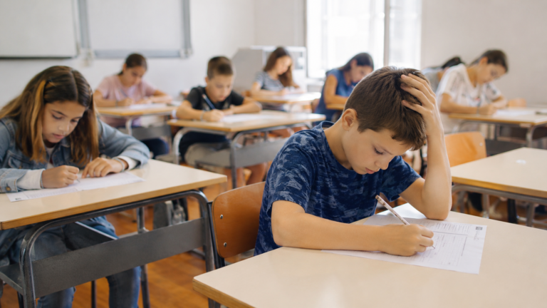 Examenele Cambridge pentru copii: cum eviti pierderile de puncte si obtii rezultate peste media nationala